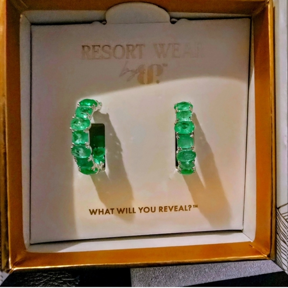 Resort Wear Juniper Cove Hoops